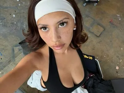 Alanamarriee OnlyFans Leaked Free Thumbnail Picture - #eAQdYLP4AM