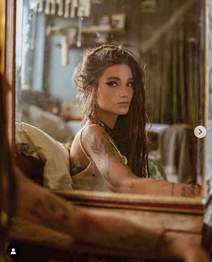 Alanis Verde Thumbnail Picture