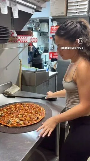 Aleaarose OnlyFans Leaked Free Thumbnail Picture - #84iAkMIPGL