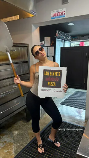 Aleaarose OnlyFans Leaked Free Thumbnail Picture - #LhpTSmIA6Y