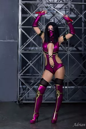 Alena Galan Thumbnail Picture