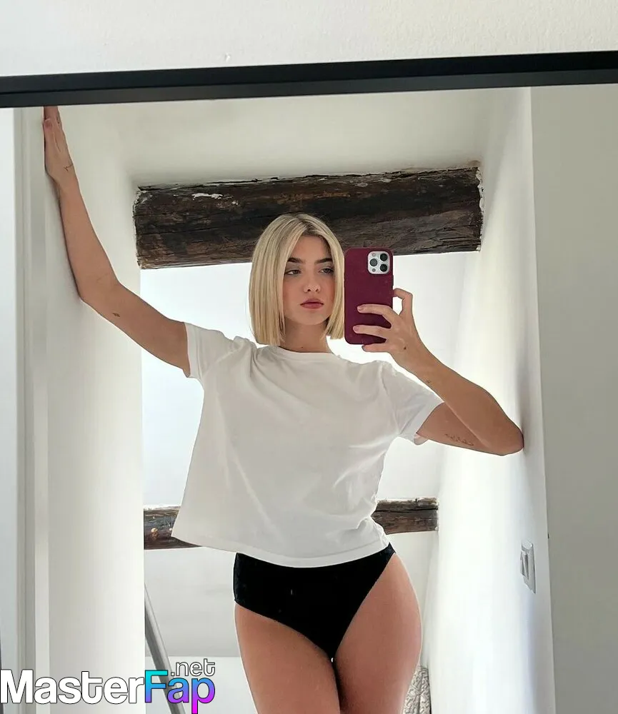 Alessia lanza nude