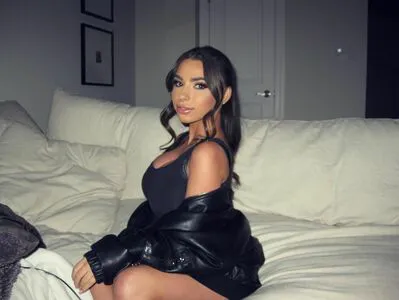 Alexa F Thumbnail Picture