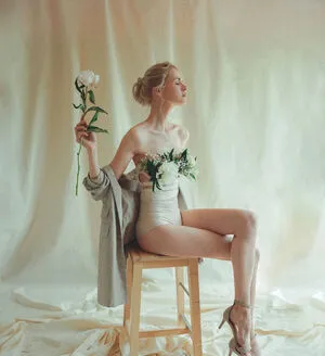 Alexandra Nowak Thumbnail Picture