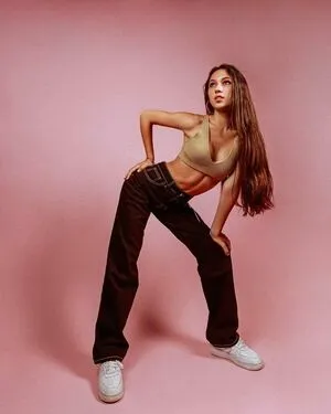 Alexia Barnechea Thumbnail Picture