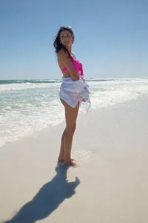 Alexia Raye Thumbnail Picture