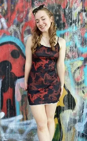 Alexis Capenos Thumbnail Picture