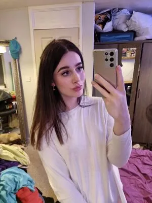 Alexis Healy Thumbnail Picture