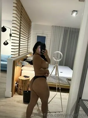 Alexis Jade Thumbnail Picture