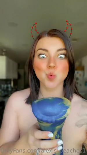 Alexis Peaches1 Thumbnail Picture
