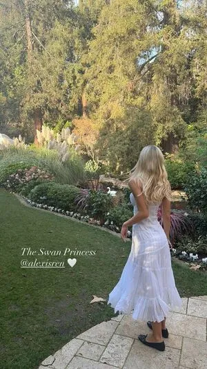 Alexis Ren OnlyFans Leaked Free Thumbnail Picture - #zJs2cvqaPN