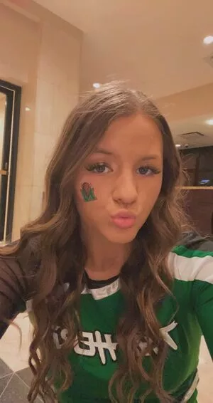 Alexus Emerson Thumbnail Picture