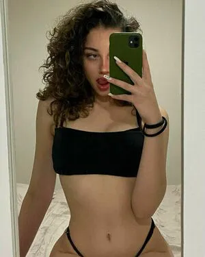 Aleynakutluay Thumbnail Picture