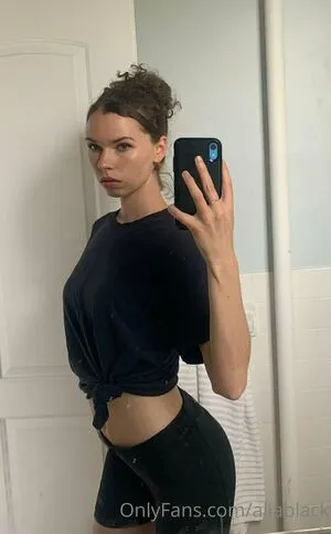 Aliablack OnlyFans Leaked Free Thumbnail Picture - #CZCwUvE0zx