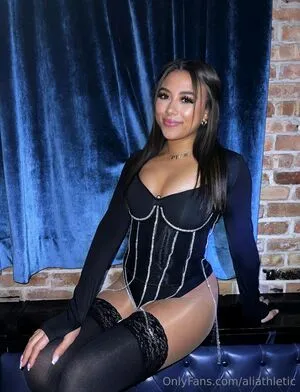 Aliathletic OnlyFans Leaked Free Thumbnail Picture - #OVavyeYTRD