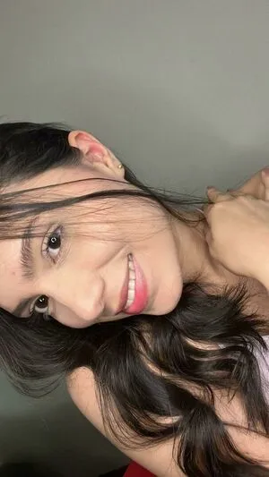 Alicce Belluci Thumbnail Picture