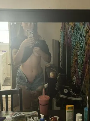 Alice Carousel OnlyFans Leaked Free Thumbnail Picture - #cMazxfMXon