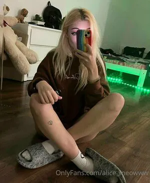 Alice Hot Xxx Thumbnail Picture