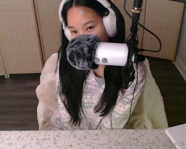 Alice Lee19 Thumbnail Picture
