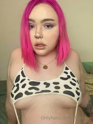 Alicecook Thumbnail Picture