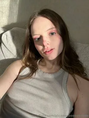 Aliceeeeeeeeeeeeee OnlyFans Leaked Free Thumbnail Picture - #wuYxcNizSl