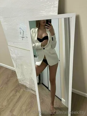 Aliceekitty OnlyFans Leaked Free Thumbnail Picture - #a0ViWwes7B