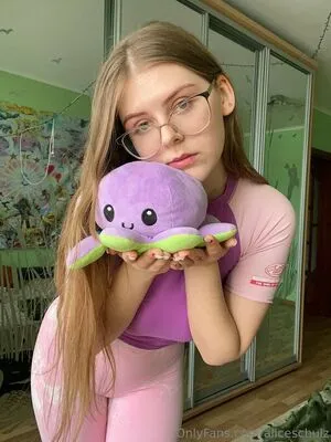 Aliceschulz OnlyFans Leaked Free Thumbnail Picture - #sZOSaS9vZv