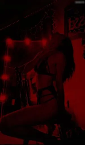 Alicia Russell Thumbnail Picture