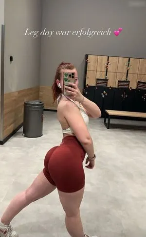 Alicia Sohpie Thumbnail Picture