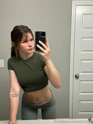 Aliii1123 OnlyFans Leaked Free Thumbnail Picture - #MEXSw9cVFH