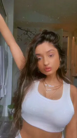 Alina M Thumbnail Picture