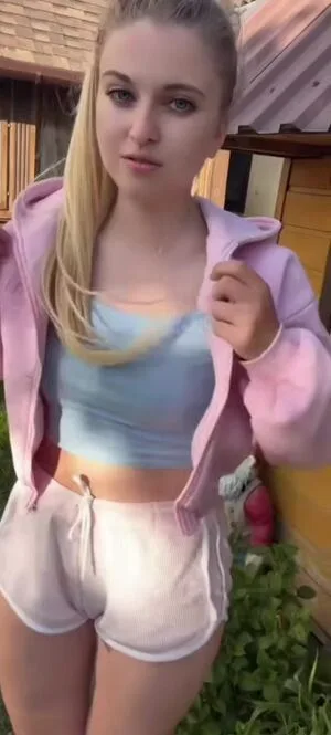 Alinalovaa OnlyFans Leaked Free Thumbnail Picture - #W54eITQQat