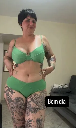 Aline Valentin OnlyFans Leaked Free Thumbnail Picture - #8FeH6R1S1v