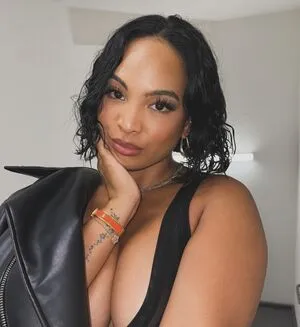 Aliya Janell Brinson Thumbnail Picture