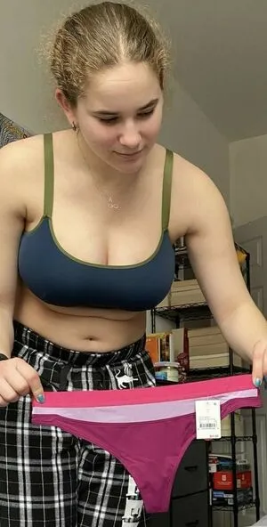 Allegra Levone Thumbnail Picture