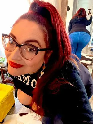 Allie Wayne Thumbnail Picture