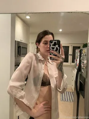 Allieoops OnlyFans Leaked Free Thumbnail Picture - #970PnC9ggx