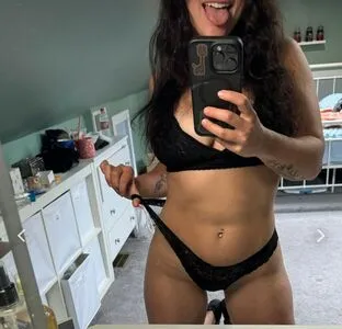 Allison Allisun Thumbnail Picture