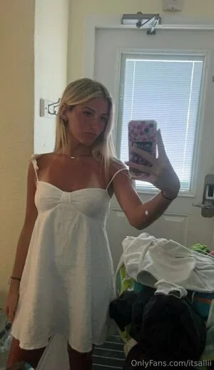 Allison Cole OnlyFans Leaked Free Thumbnail Picture - #F1ROMWaeeG