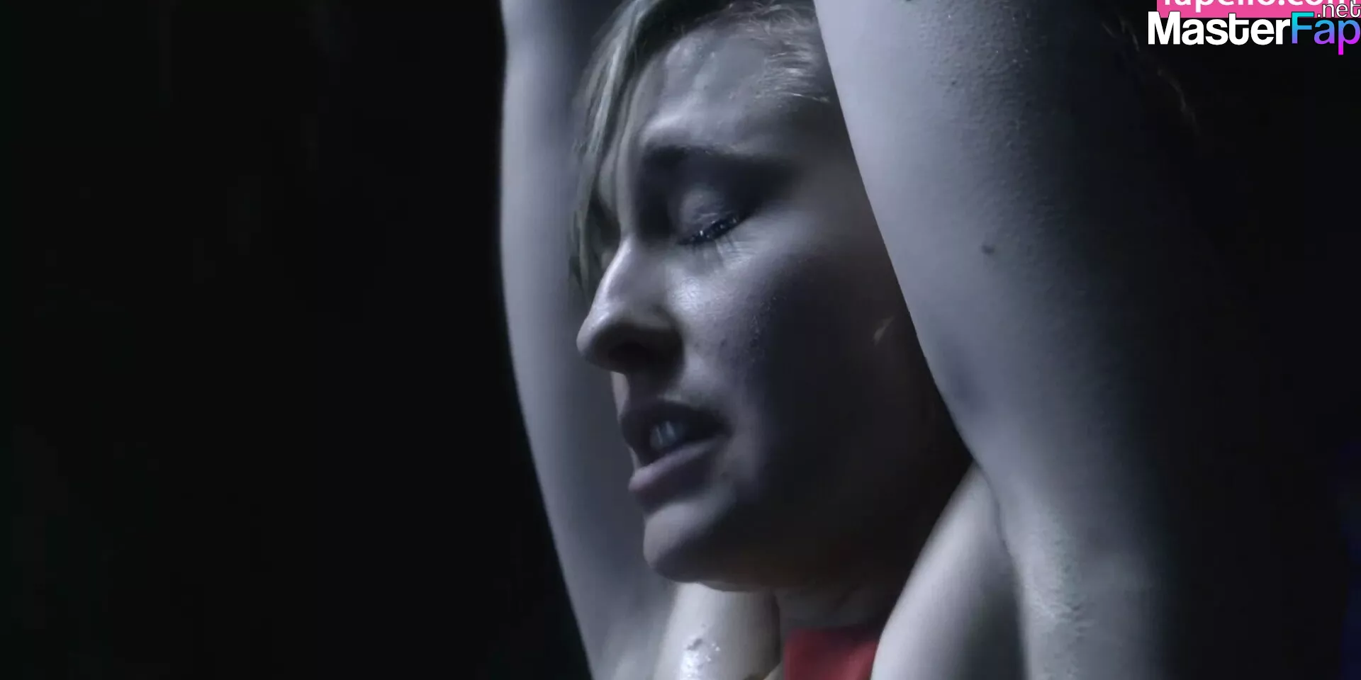 Naked pictures of allison mack