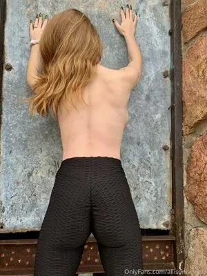 Allisonivory97 Thumbnail Picture