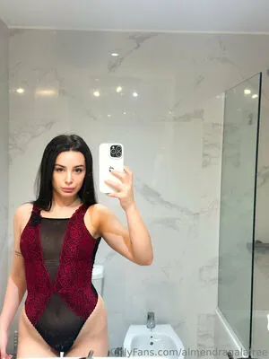 Almendragalafree OnlyFans Leaked Free Thumbnail Picture - #i4phHBgAwi