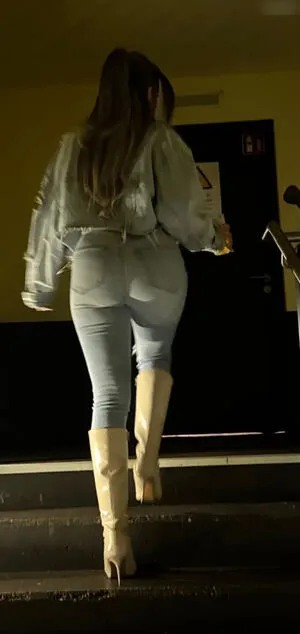 Almira Azemi Thumbnail Picture
