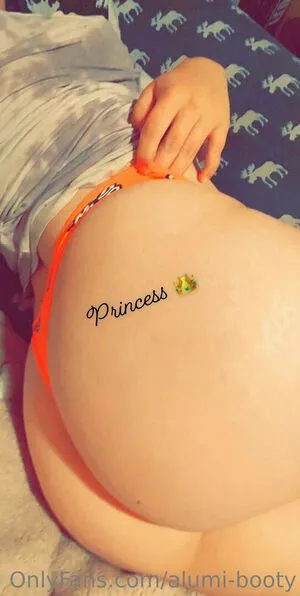 Alumi Booty Thumbnail Picture