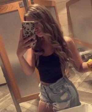 Alysa Abner Thumbnail Picture
