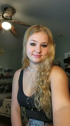 Alyssa Capp Thumbnail Picture