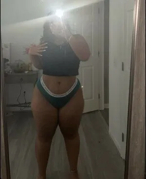 Alyssalexi25 Thumbnail Picture
