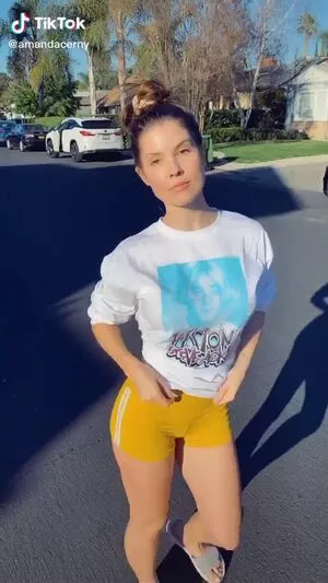 Amanda Cerny OnlyFans Leaked Free Thumbnail Picture - #ZdjoD3VUIL