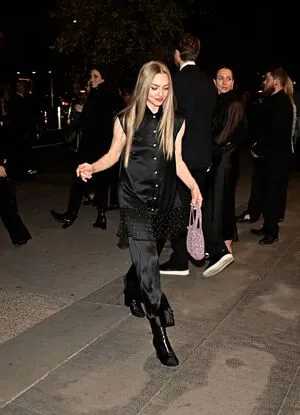 Amanda Seyfried OnlyFans Leaked Free Thumbnail Picture - #C2THF2RZ5F