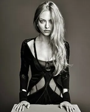 Amanda Seyfried OnlyFans Leaked Free Thumbnail Picture - #P47orM9ePE